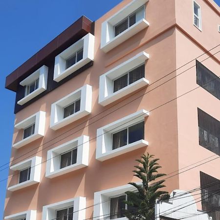 Hotel Deepakam Inn 팔라카드 외부 사진