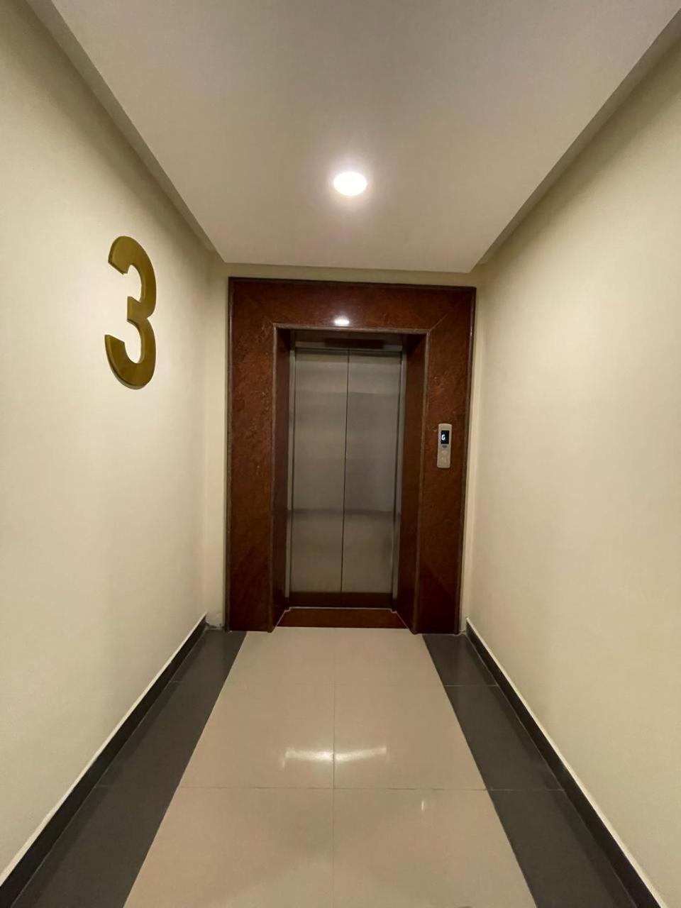 Hotel Deepakam Inn 팔라카드 외부 사진