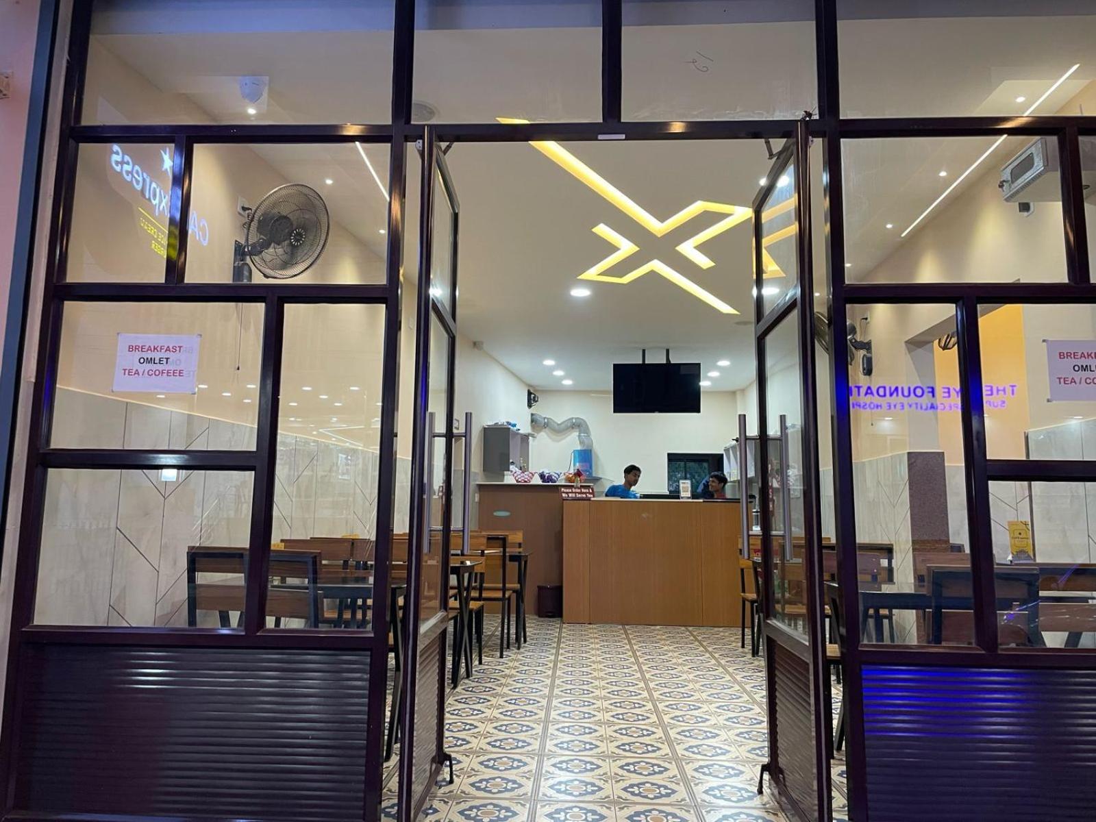 Hotel Deepakam Inn 팔라카드 외부 사진