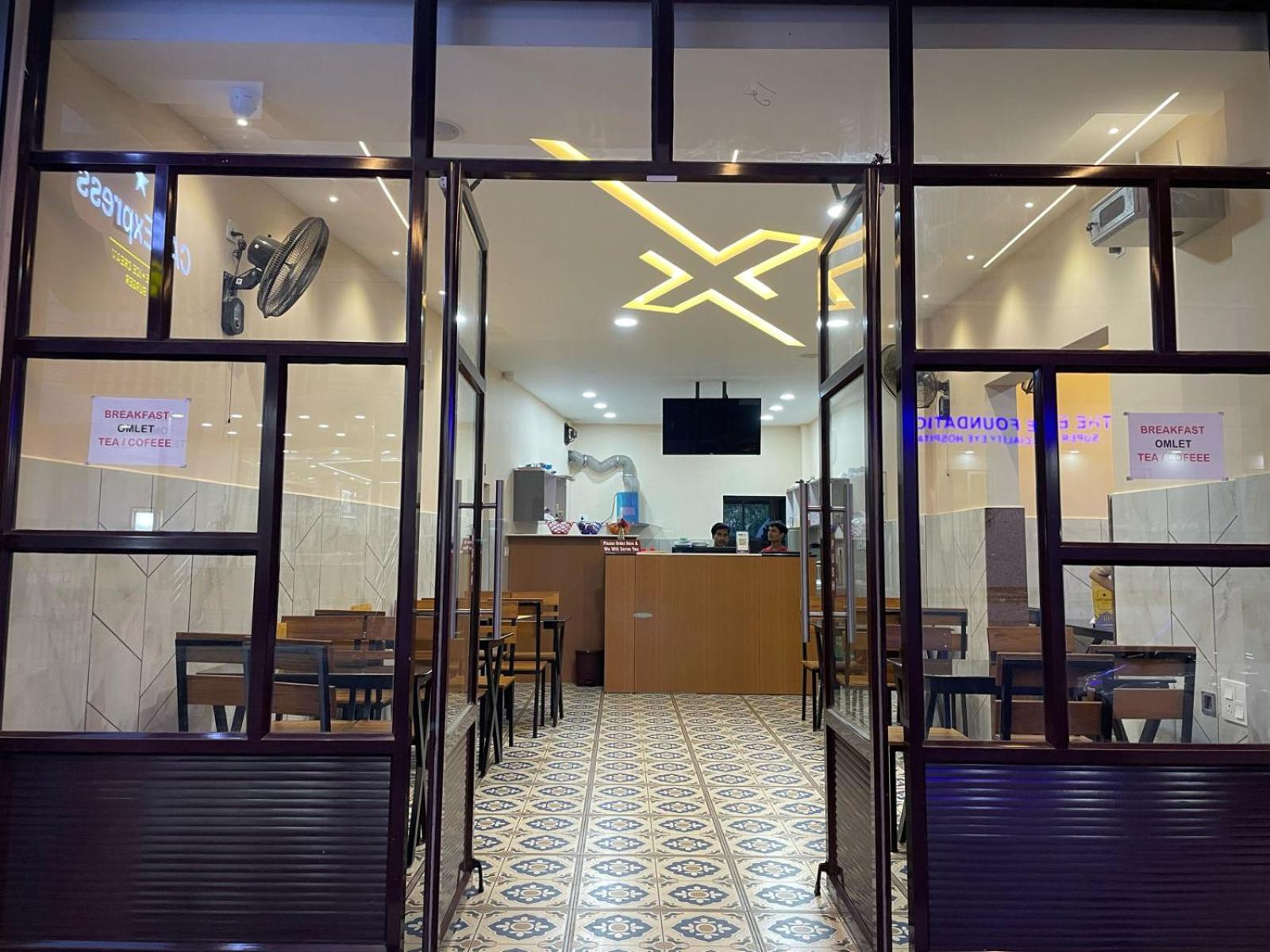 Hotel Deepakam Inn 팔라카드 외부 사진