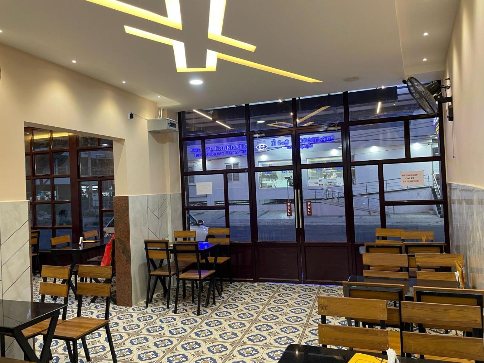 Hotel Deepakam Inn 팔라카드 외부 사진